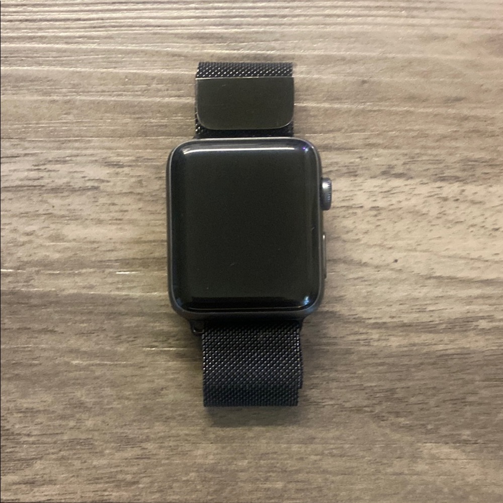 Apple Watch Series 3 42mm with original silicon band